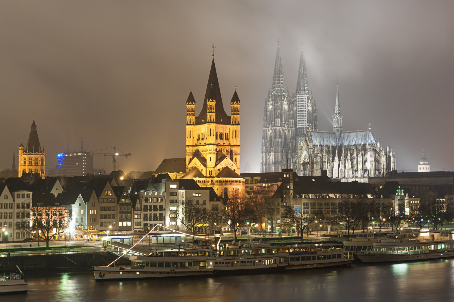 Cologne Cathedral and old town